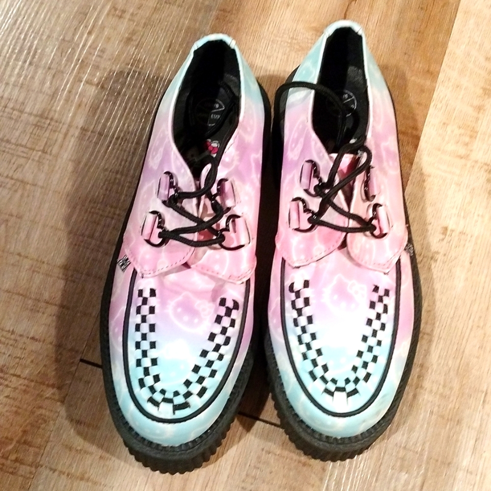 Tuk shoes
